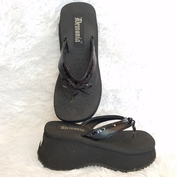 demonia flip flops